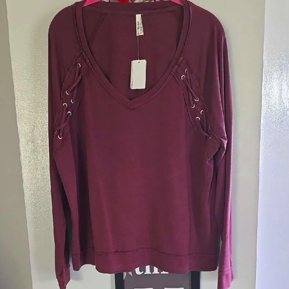 Women's Mudd Brand~V-Neck Lace-Up~Long Sleeve Top~Sz L~NWT